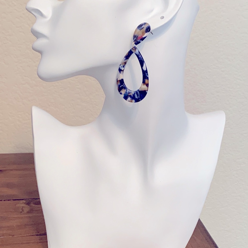 Acrylic dangle earrings